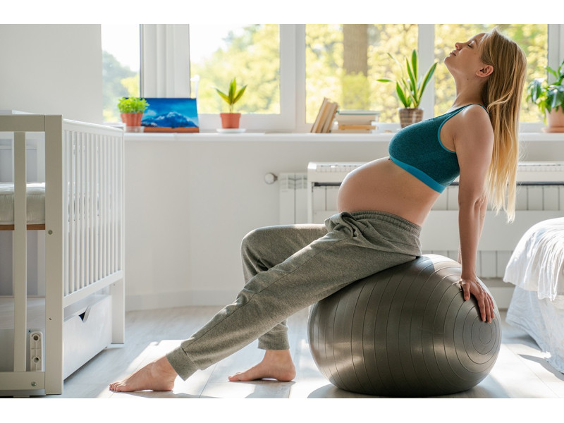 Вправи до та після пологів: як підготувати та відновити тіло