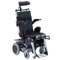 Крісло-коляска інвалідне з електроприводом та вертикалізатором Dragon Vertic Invacare